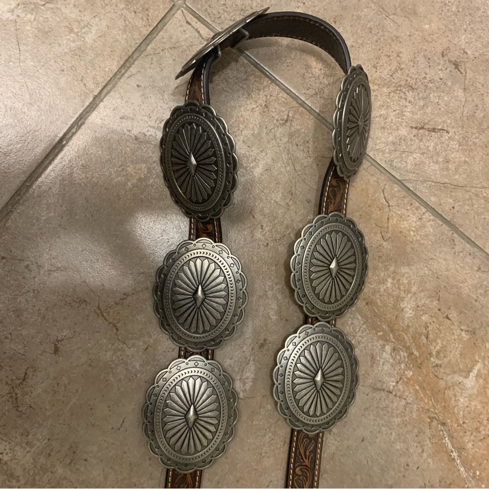 Ariat belt